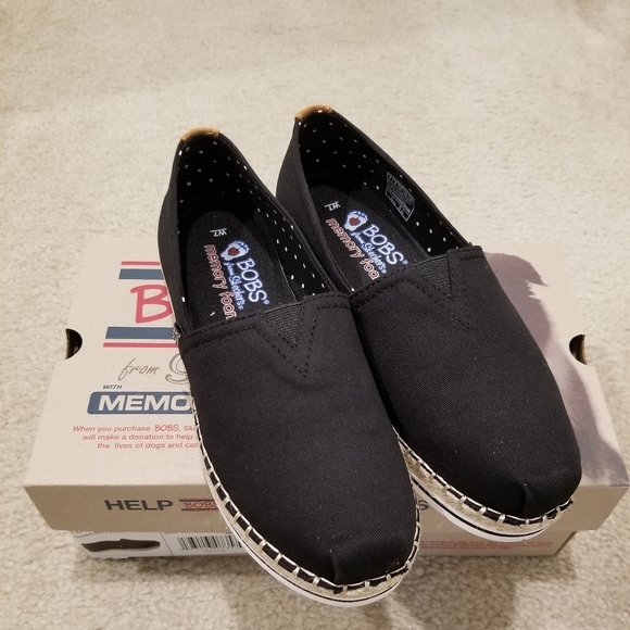 Skechers Shoes - Sketchers BOB's Breeze shoe women brand new